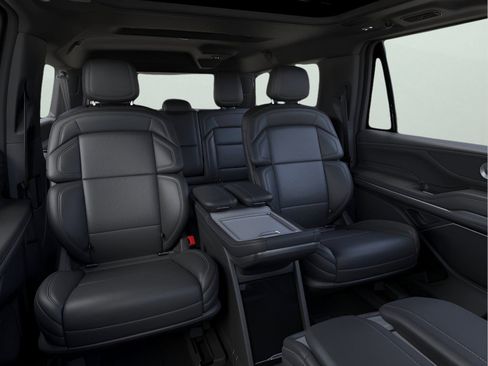 New 2025 Lincoln Navigator L Reserve w/ Jet Appearance Package image 11