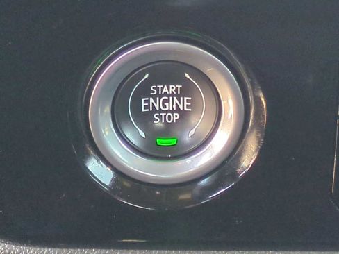 Used 2024 GMC Sierra 1500 SLT image 17