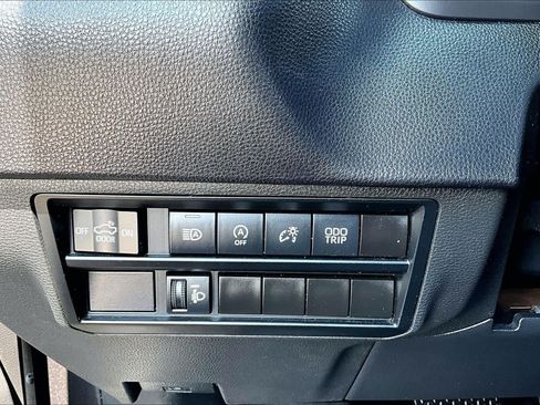 Used 2022 Toyota Tundra SR5 AWD/4WD image 36