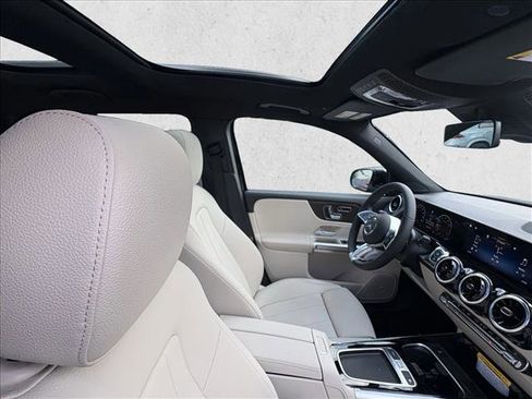 New 2025 Mercedes-Benz GLB 250 image 23