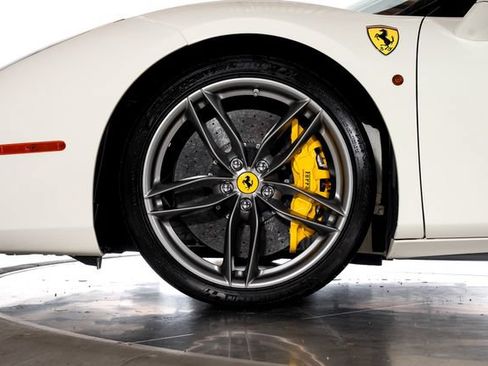 Certified 2017 Ferrari 488 Spider RWD image 15