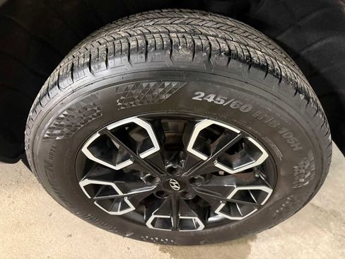 Used 2022 Hyundai Santa Cruz SEL Premium image 9