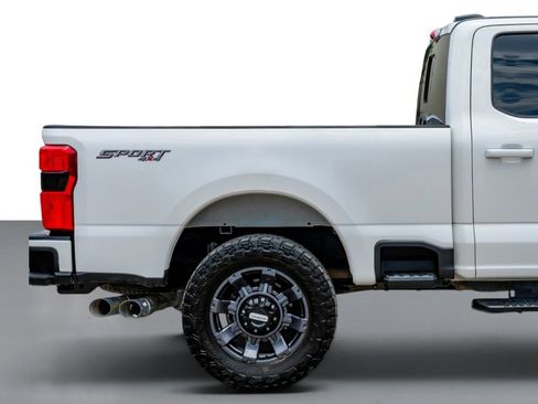 Used 2024 Ford F250 Lariat w/ Lariat Ultimate Package AWD/4WD image 6