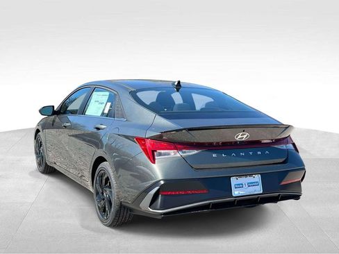 New 2026 Hyundai Elantra SEL Sport Premium FWD image 3