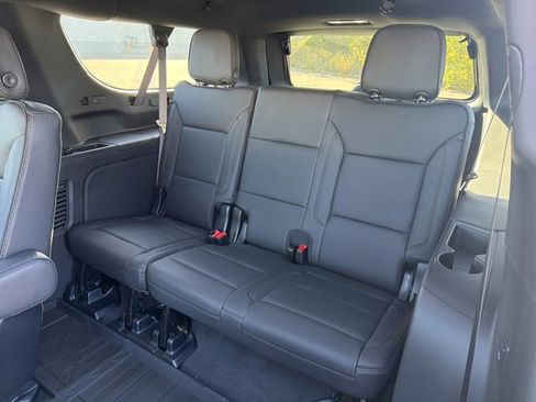 New 2026 Chevrolet Suburban High Country image 26