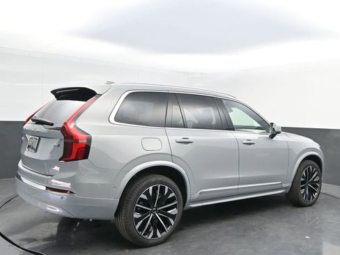 New 2026 Volvo XC90 B6 Plus w/ Protection Package Premier image 7