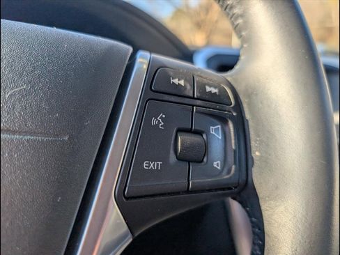 Used 2017 Volvo XC60 T6 Dynamic w/ Preferred Option Package image 13