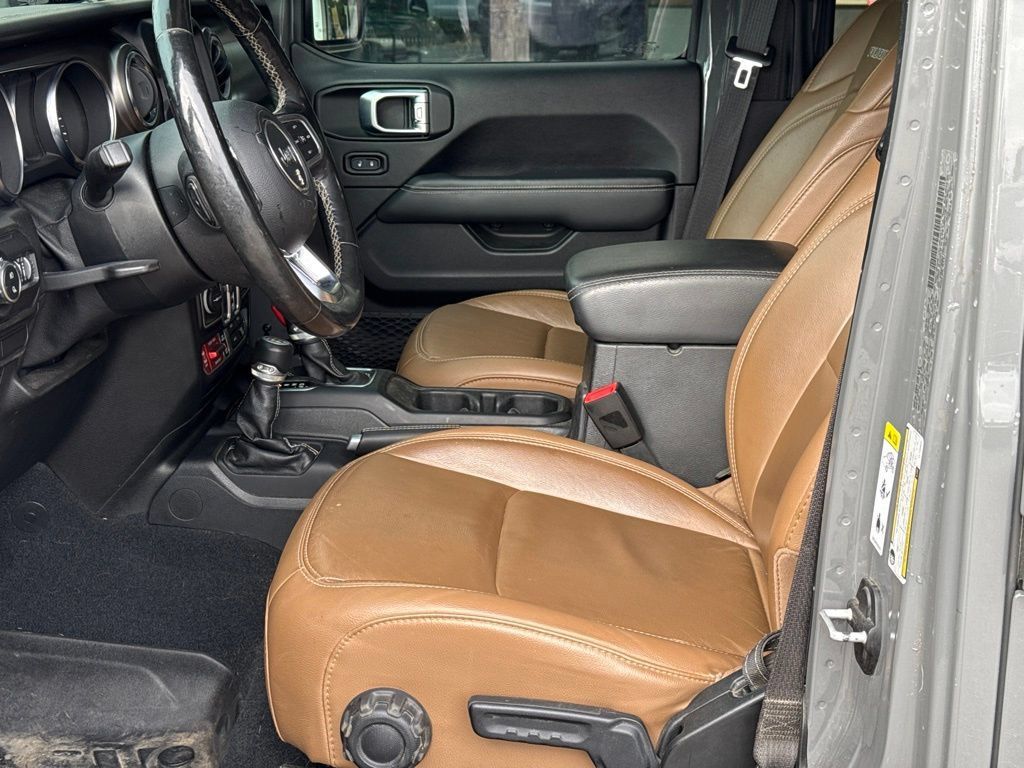 Used 2020 Jeep Gladiator Rubicon w/ Dual Top Group AWD/4WD image 23