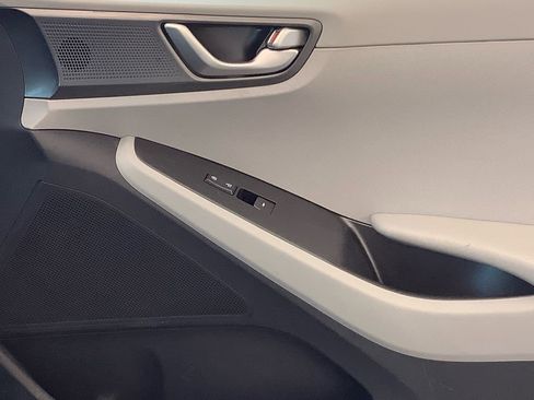 Used 2020 Hyundai Ioniq Blue image 15