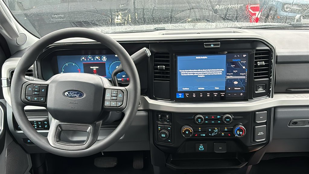 New 2027 Ford F250 XLT w/ XLT Premium Package AWD/4WD image 8