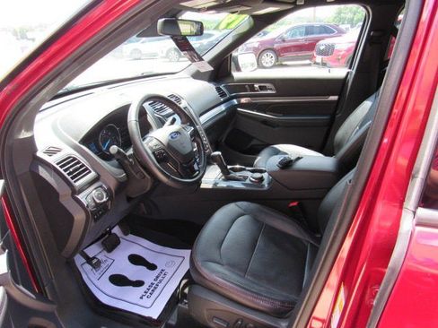 Used 2019 Ford Explorer Sport w/ Equipment Group 401A AWD/4WD image 8