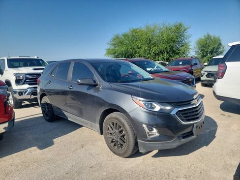Used 2020 Chevrolet Equinox LS w/ LS Convenience Package FWD image 1