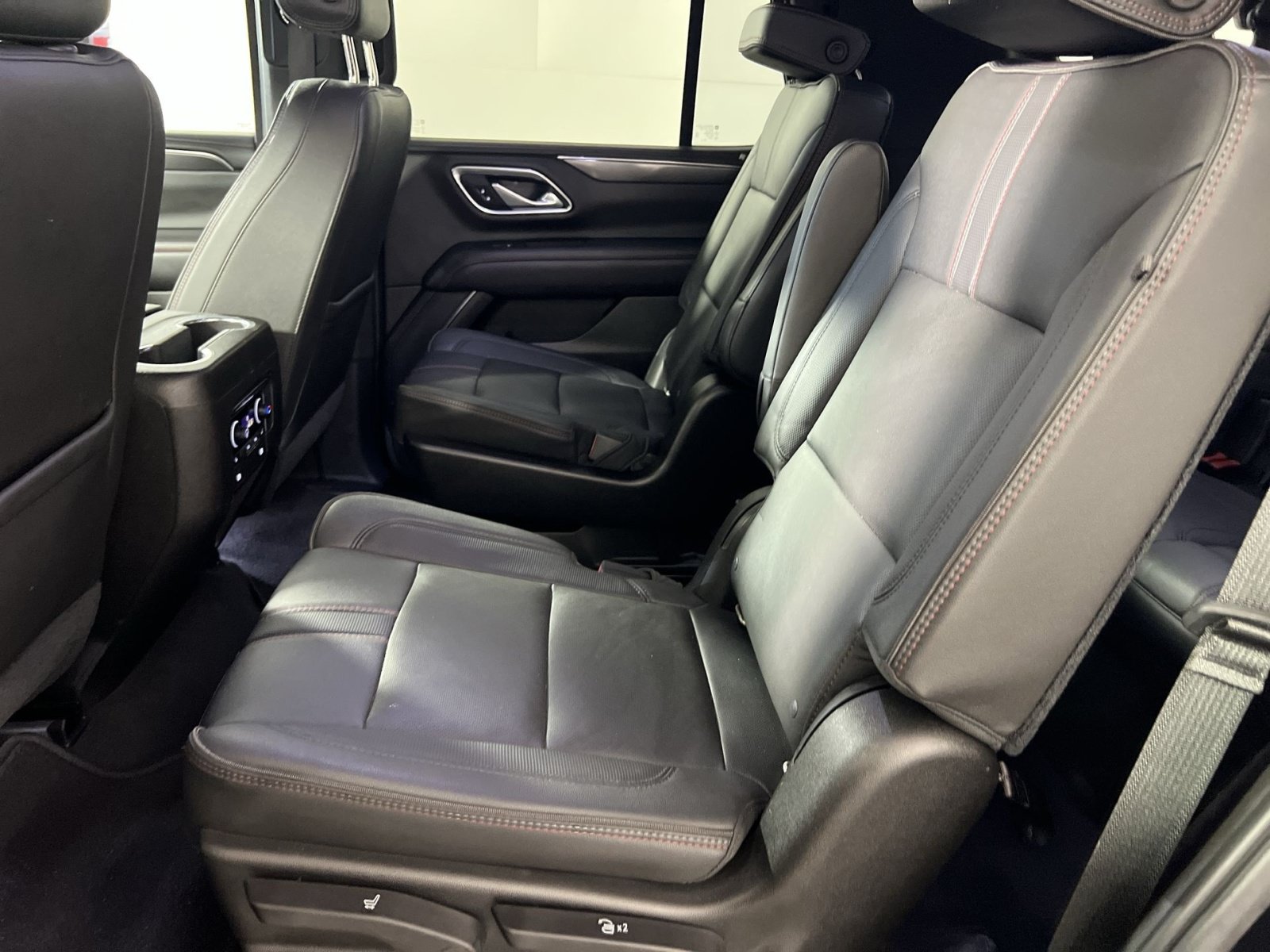 Used 2021 Chevrolet Tahoe RST w/ Luxury Package RWD image 25