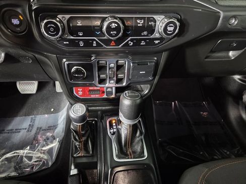 Certified 2021 Jeep Gladiator Mojave image 22