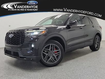 Used 2025 Ford Explorer ST-Line w/ ST-Line Street Pack