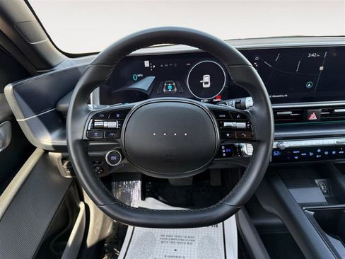 Used 2023 Hyundai Ioniq 6 SEL image 14