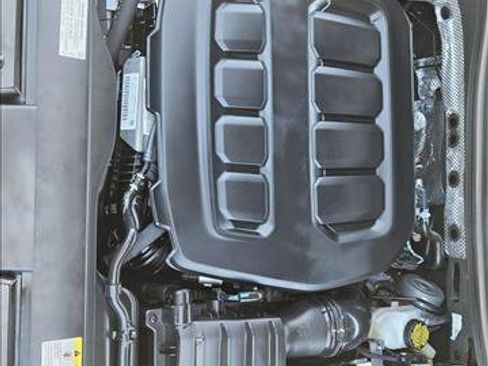 Certified 2025 Volkswagen Tiguan S FWD image 21