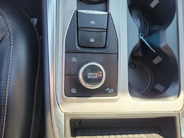 Used 2023 Ford Explorer Limited w/ Equipment Group 301A AWD/4WD image 36