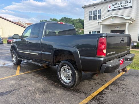 Used 2004 Chevrolet Silverado 2500 LS w/ Snow Plow Prep Package AWD/4WD image 8