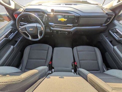 Used 2024 Chevrolet Silverado 2500 LT w/ Convenience Package image 16