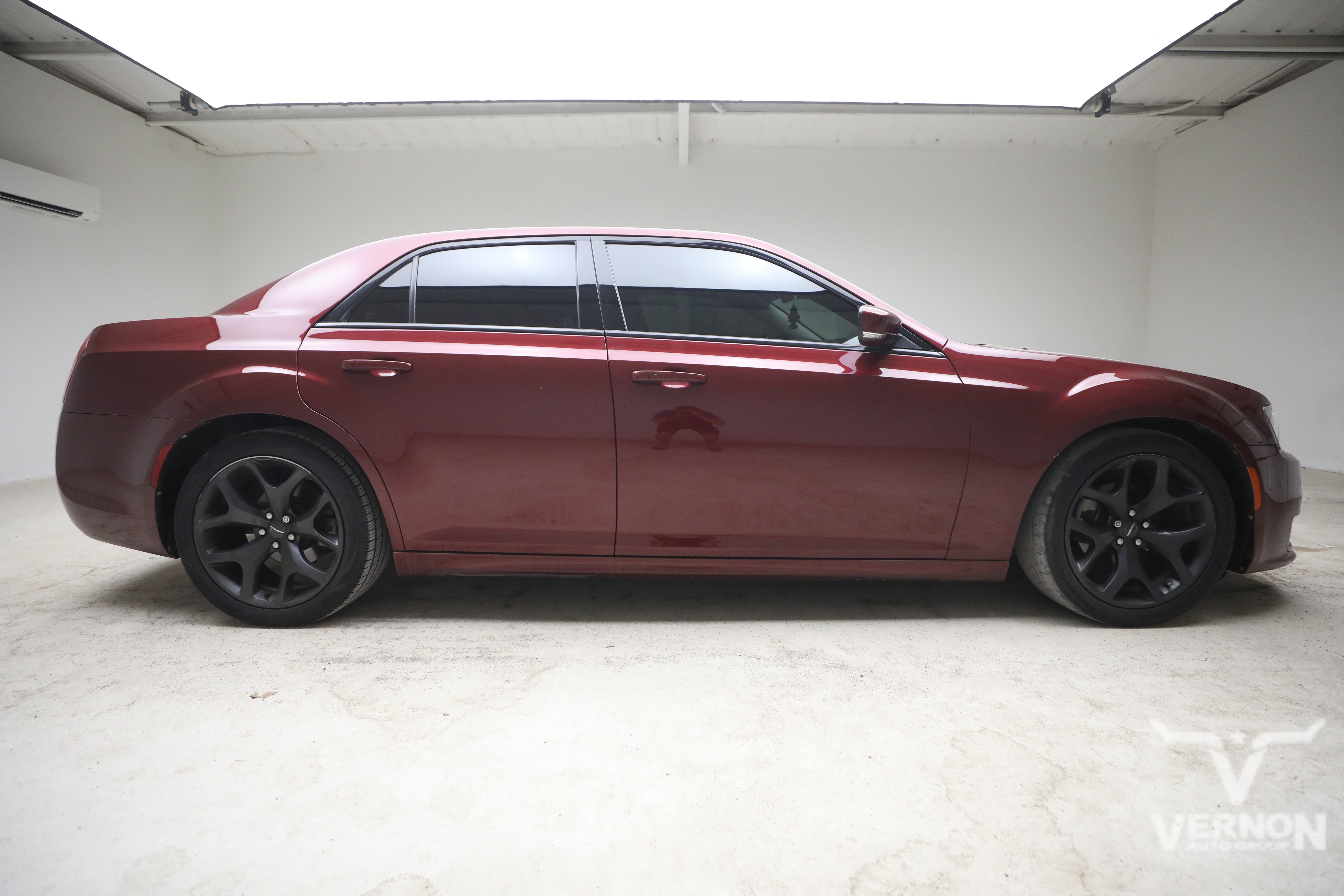 Used 2021 Chrysler 300 Touring L RWD image 5