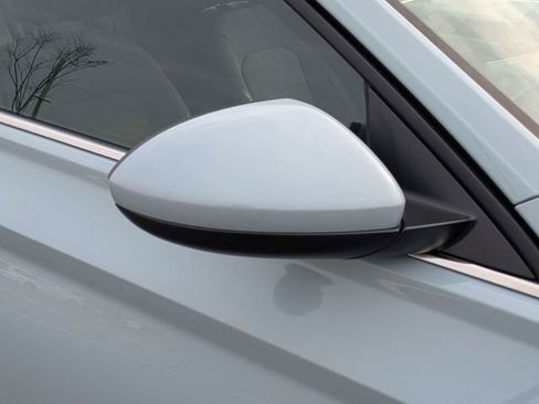 New 2026 Volkswagen Jetta SE FWD image 12