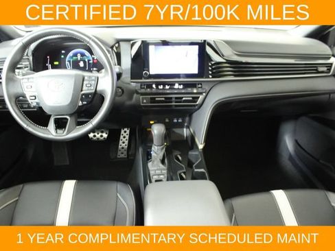 Used 2025 Toyota Camry SE FWD image 14