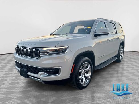 Used 2022 Jeep Wagoneer Series II image 1