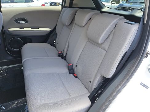 Used 2018 Honda HR-V EX image 13