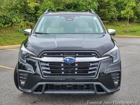 Used 2023 Subaru Ascent Limited w/ Technology Package AWD/4WD image 4