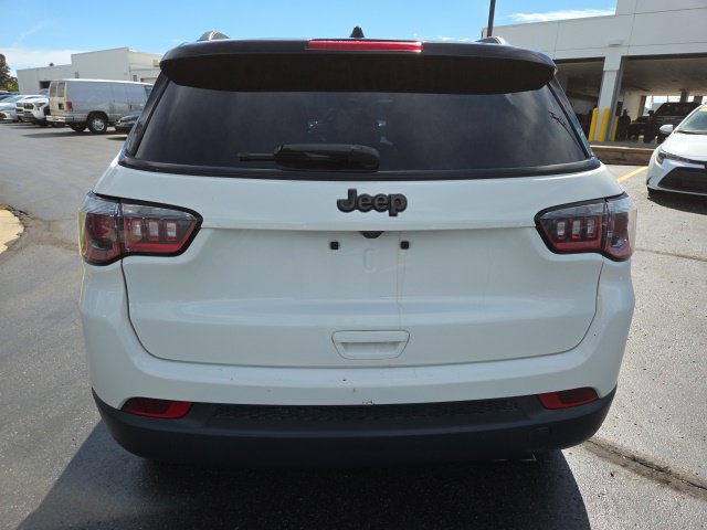 Used 2019 Jeep Compass Latitude FWD image 6