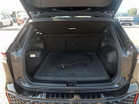 Certified 2025 Volkswagen Tiguan SEL R-Line AWD/4WD image 27