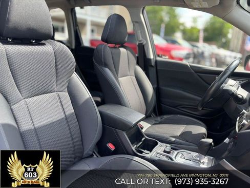 Used 2021 Subaru Forester Premium AWD/4WD image 13