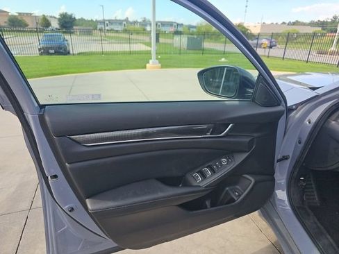 Used 2022 Honda Accord Sport image 10