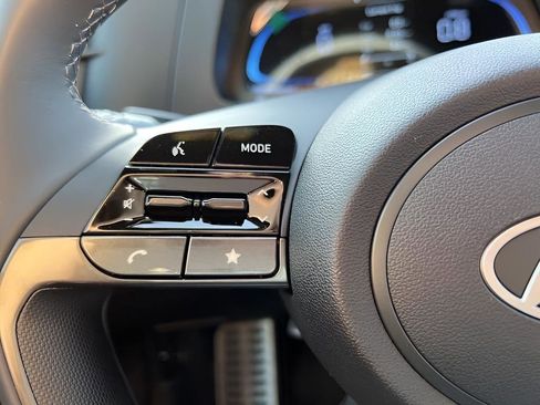 Used 2025 Hyundai Elantra Sport image 17