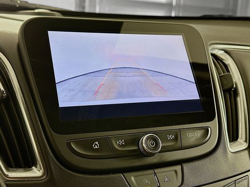 Used 2024 Chevrolet Malibu LT FWD image 23