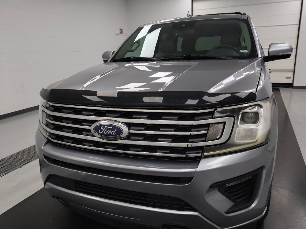 Used 2020 Ford Expedition XLT w/ Equipment Group 202A AWD/4WD image 15