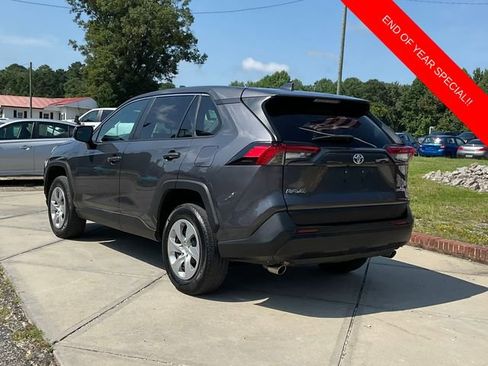 Used 2022 Toyota RAV4 LE image 5