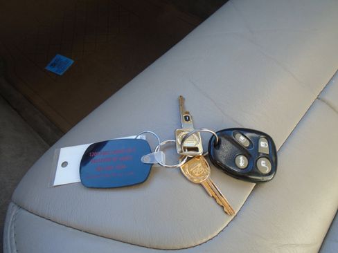 Used 1998 Cadillac De Ville image 28