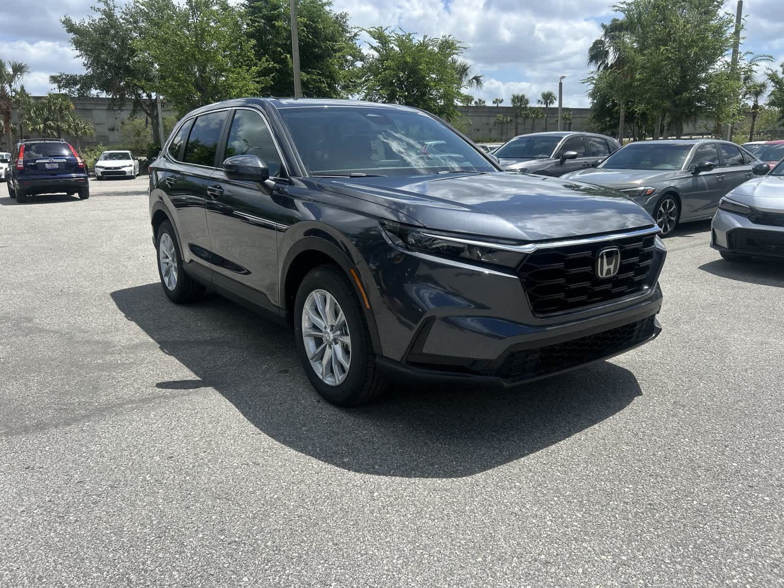 Used 2025 Honda CR-V EX image 8