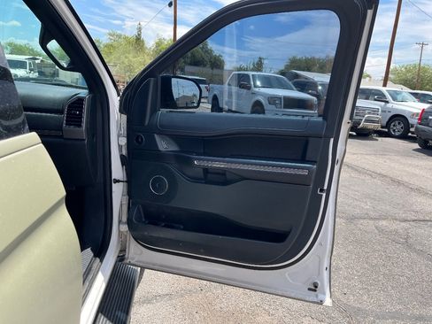 Used 2018 Ford Expedition Max XLT w/ Equipment Group 202A AWD/4WD image 20
