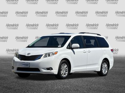 Used 2011 Toyota Sienna XLE FWD image 9