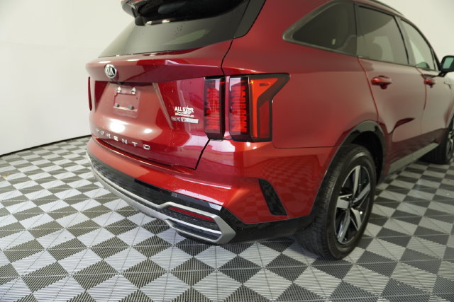 Used 2021 Kia Sorento EX FWD image 12
