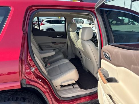 Used 2019 GMC Acadia Denali AWD/4WD image 16