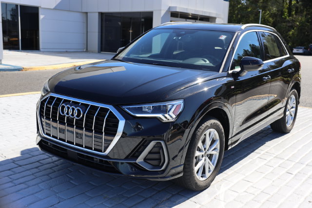 Used 2024 Audi Q3 2.0T Premium Plus AWD/4WD image 1