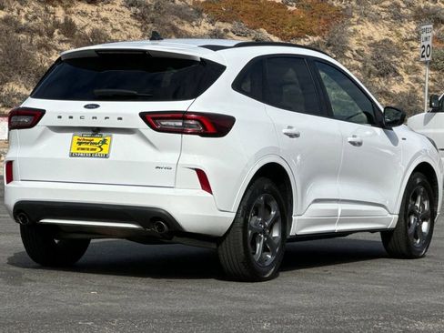 Certified 2023 Ford Escape ST-Line AWD/4WD image 3