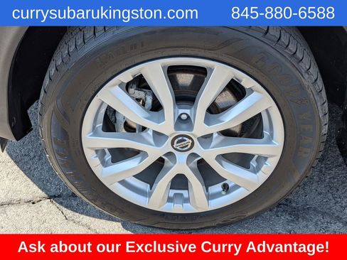 Used 2022 Nissan Rogue Sport SV image 11