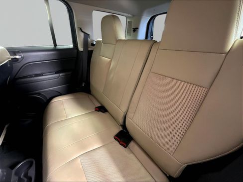 Used 2017 Jeep Patriot 75th Anniversary w/ Power Value Group FWD image 18