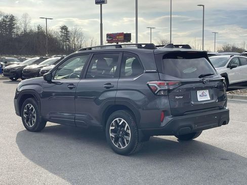 Used 2025 Subaru Forester Premium image 26