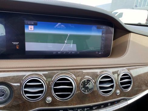 Used 2019 Mercedes-Benz S 560 4MATIC Sedan image 13